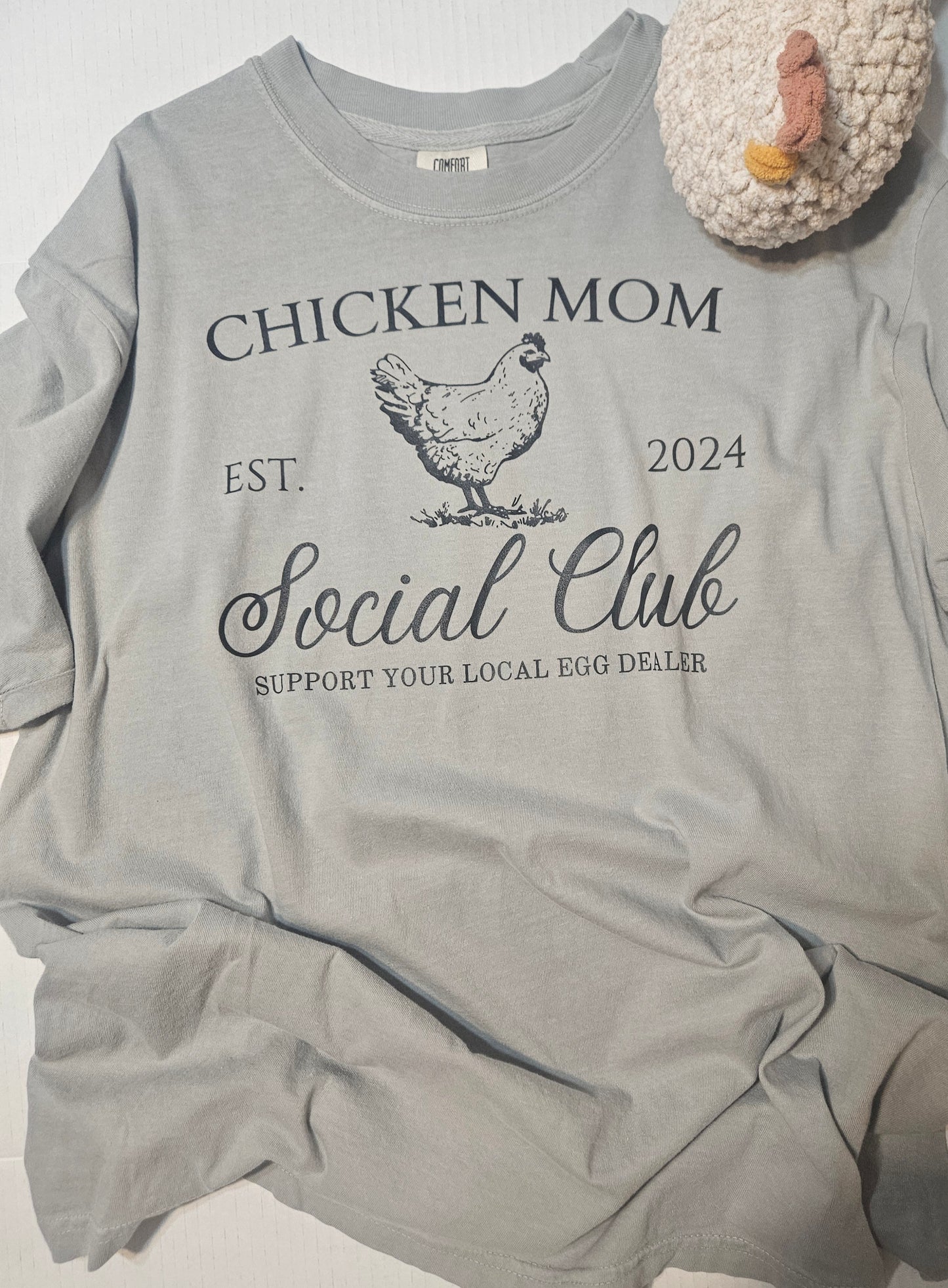 Chicken mom social club tee